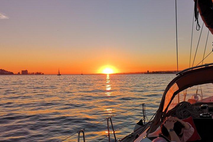Lisbon Sunset Sailing Tour on Luxury Sailing Yacht with 2 Drinks