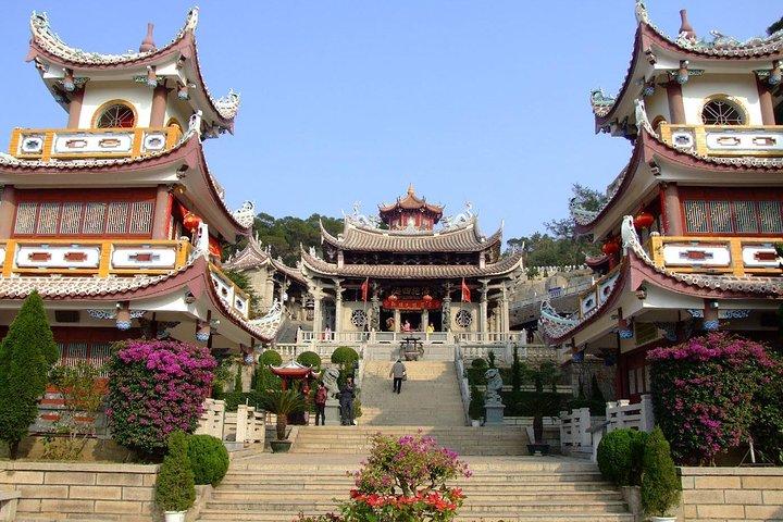 Private Day Tour to Visit Guanghua Temple and Meizhou Island from Xiamen