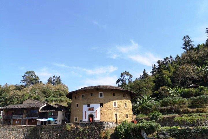FujianTulou Cluster Tour with accommodation in Chuxi and transfers from Xiamen