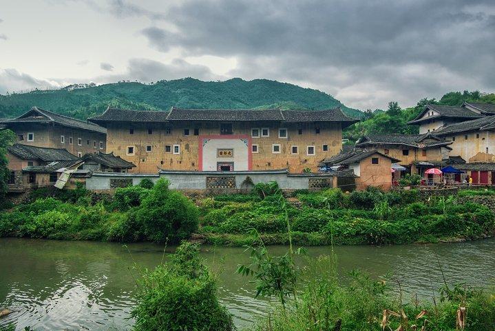 FujianTulou Cluster Tour with accommodation in Chuxi and transfers from Xiamen