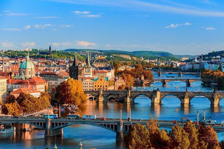 Prague private day tour from Vienna ( local guide )