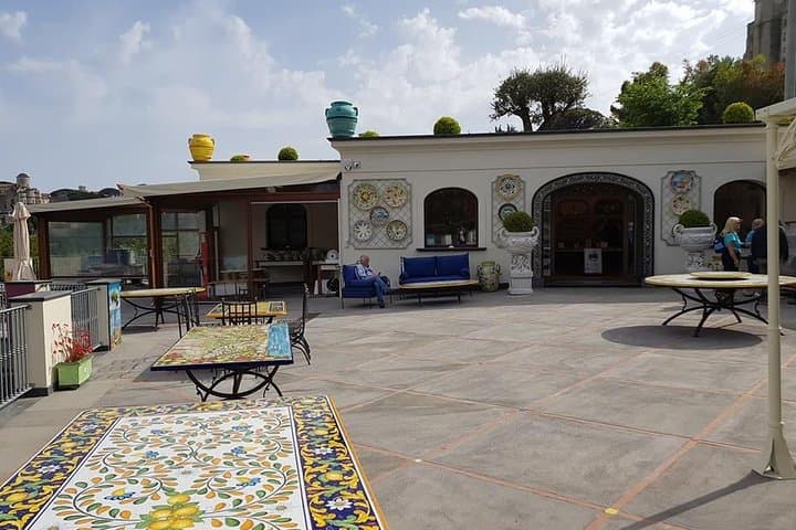 Naples Private transfer with stop in Pompeii with tour guide