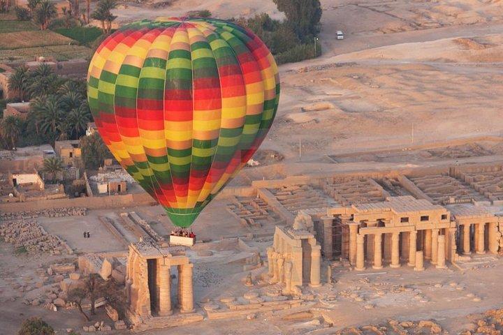 Hot Air Balloon Ride in Luxor Egypt with Transfers Included