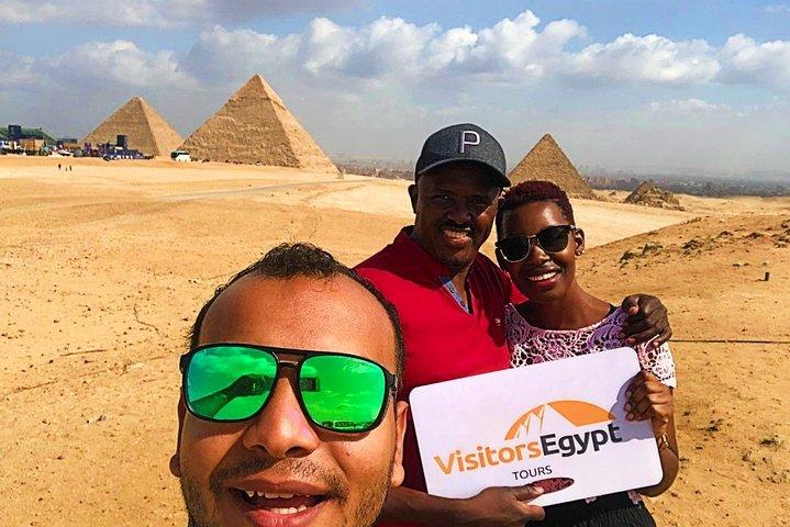 Visit The Giza Pyramids & Sphinx