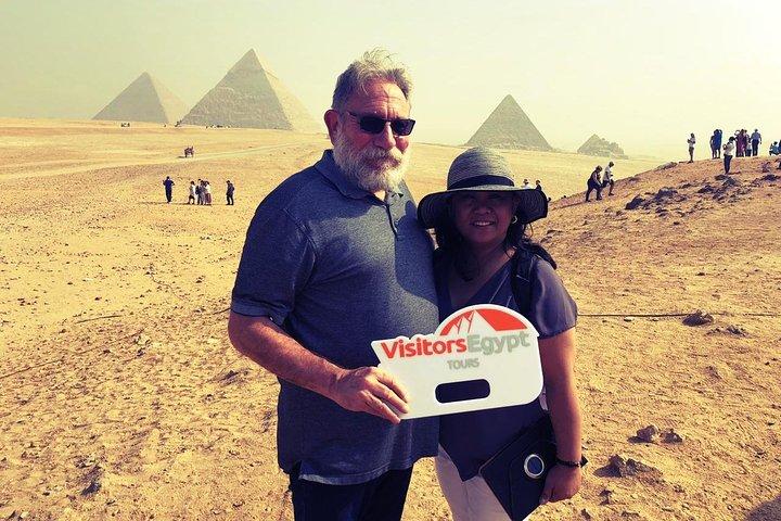 Day Tour at the Pyramids, Sphinx and The Egyptian Museum
