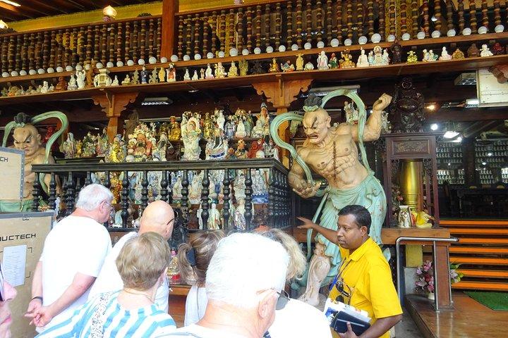 Colombo Walking Tour with Ajeet De Soyza