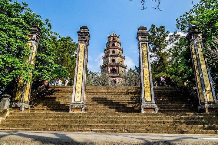 PRIVATE TOUR - Hue where Emperors Dreamed and Dynasties Linger