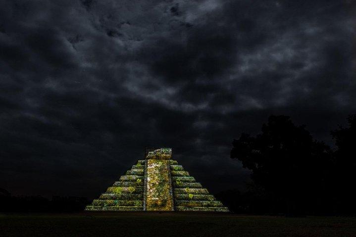 Live the MAGIC EXPERIENCE at CHICHÉN ITZÁ NIGHT + CENOTE + VALLADOLID