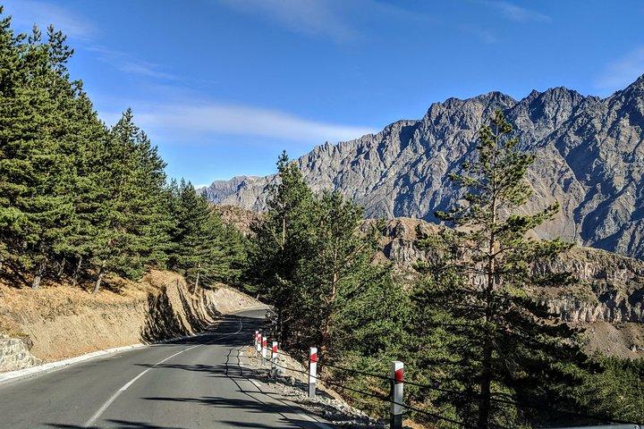 Private Kazbegi Tour: Gergeti, Ananuri & Scenic Views