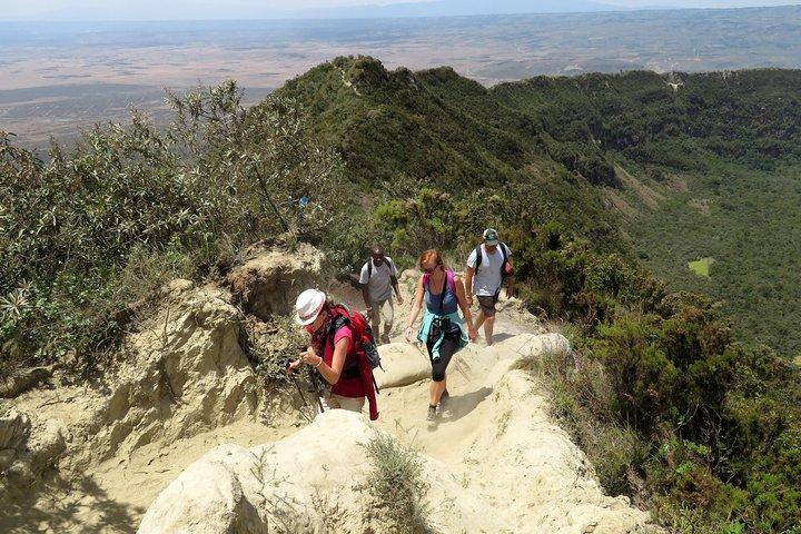 1 Day Hike to Mount Longonot