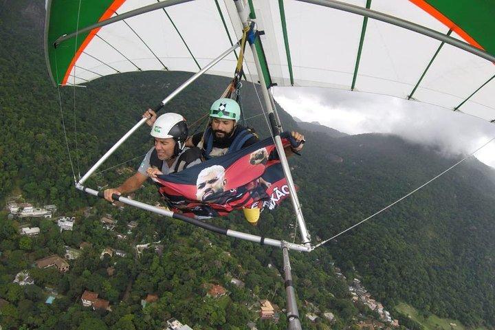 Hang Gliding in Rio de Janeiro - Fly with the best pilots !