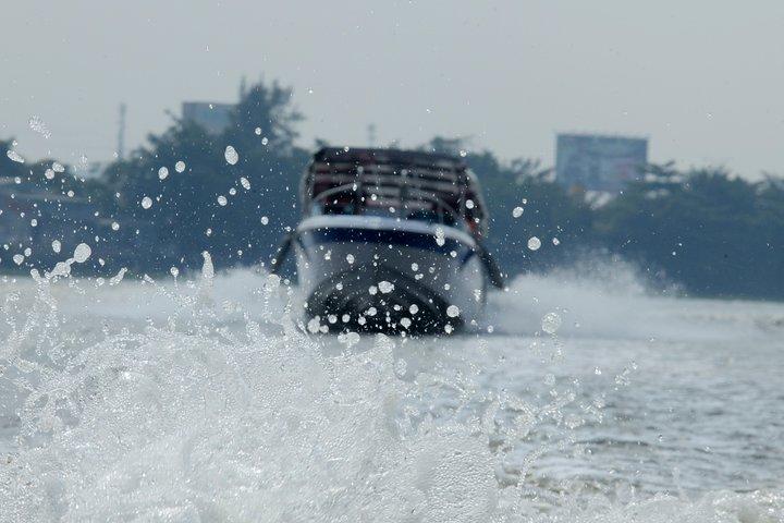 Private Cu Chi Tunnels tour by Luxury Speedboat