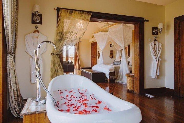 2 Day Ngorongoro & Lake Manyara Romantic Safari