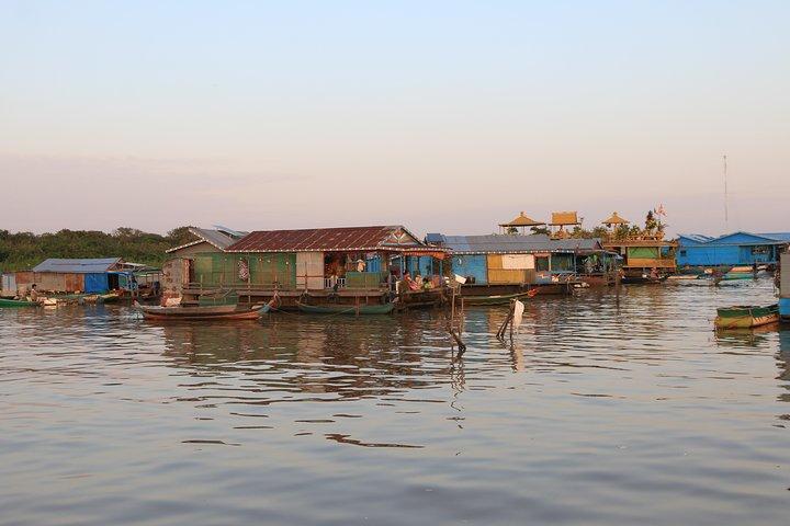 Haft Day Floating Village & Old Market
