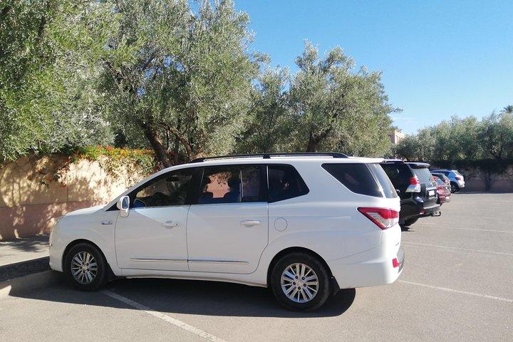 Private Transfer from Marrakech hotels, riads To Agafay Desert