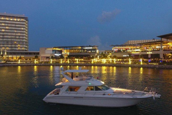 Cancun Boat Tour to Isla Mujeres on Luxury Yacht with Chef -SR55C