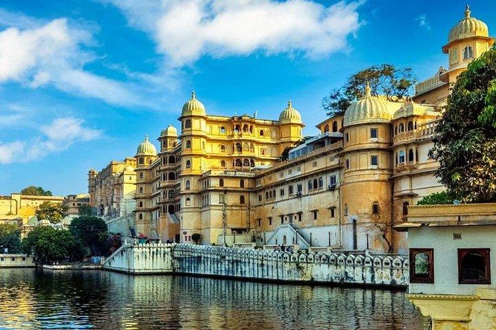 Full-Day Private Udaipur Three wheeled Tuk Tuk Sightseeing