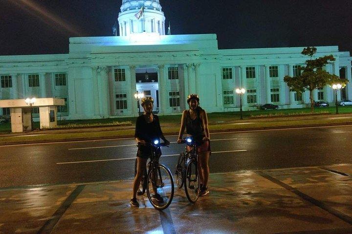 Night Cycling Tour in Colombo City