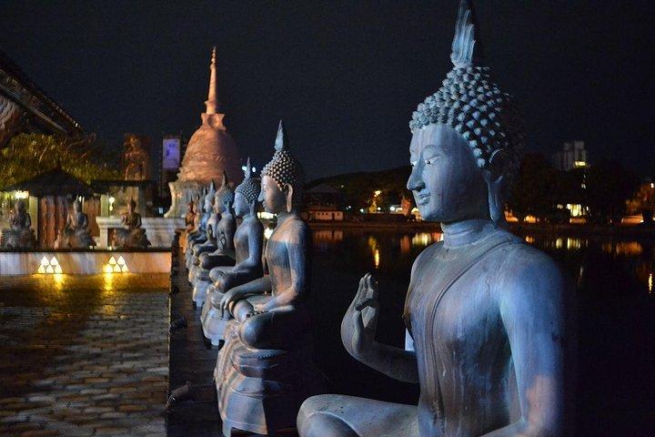 Night Cycling Tour in Colombo City