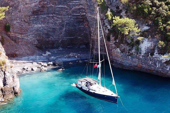 Sailing Day Tour with skipper and private chef in Kas Islands