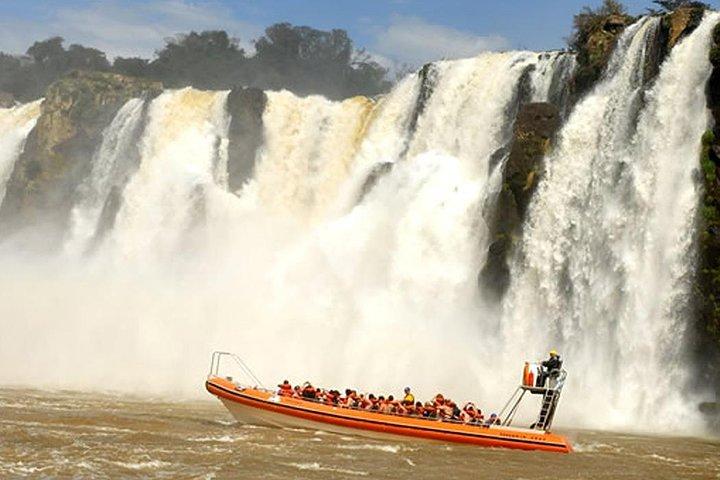 Cataratas Iguazu Argentinas Tour and Great Adventure on boats tour