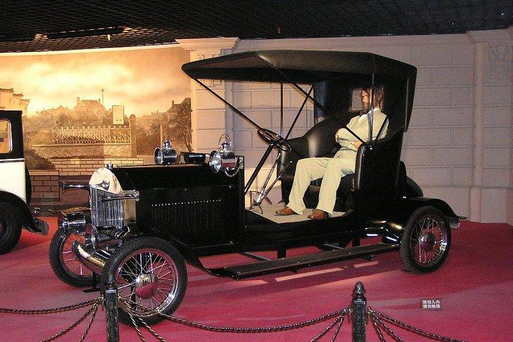 Oriental Pearl Tower Ticket Booking - With Buffet Option