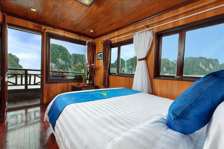 Halong bay Boutique Cruise 2D/1N tour: Kayaking, swimming, Titop island & cave