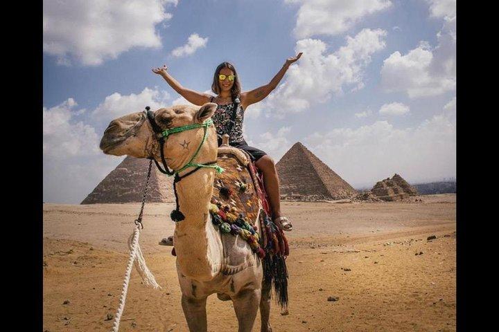 Private trip to Giza pyramids Sakkara Memphis & shopping