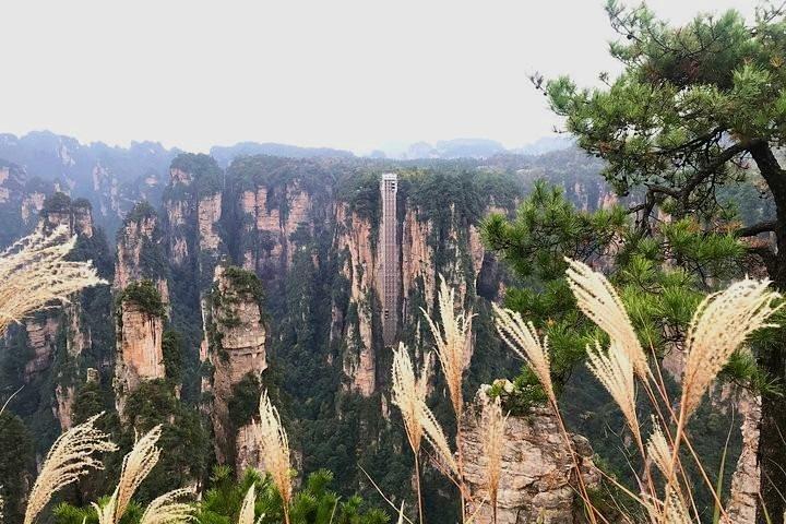 4 Days Zhangjiajie Exciting Tour with Glass Bridge (Classical Boutique Hotel)