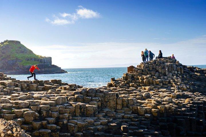 Northern Ireland Including Giant's Causeway Rail Tour from Dublin