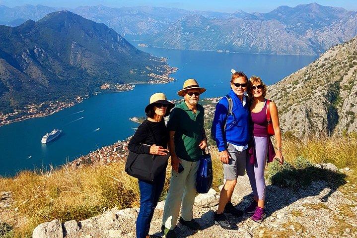 Hiking downhill from Krstac to Kotor, Old caravan path