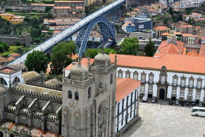 Porto Private Full Day Sightseeing Tour from Lisbon