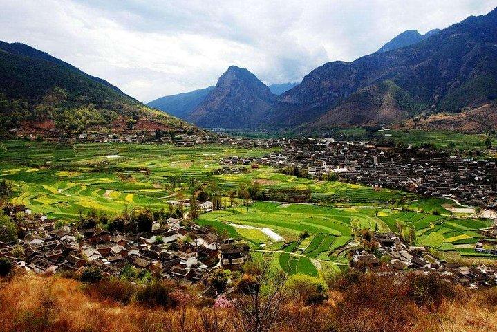Private Day Trip to Yangtze River First Bend, Shigu Ancient Town, Tiger Leaping Gorge from Lijiang