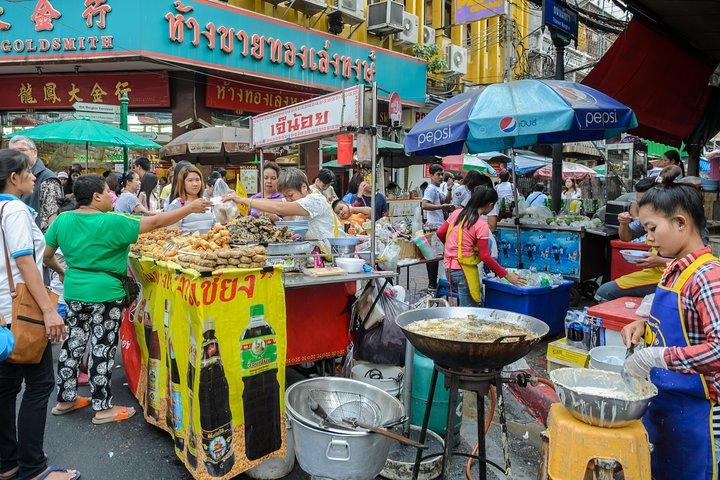 Bangkok Customized Guided Tour With Local Transportation
