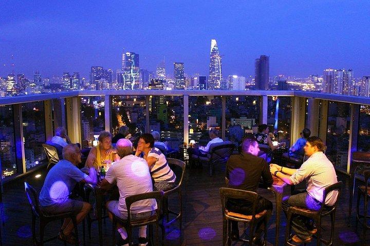Saigon Evening Tour: Sunset at Landmark 81 & Dinner Cruise