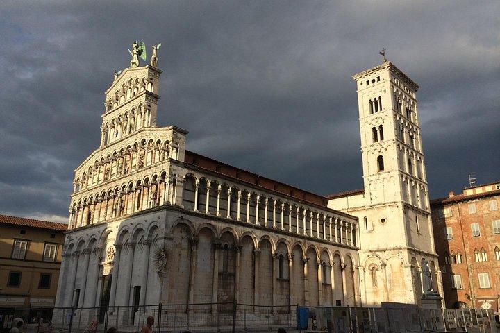 From Florence: Pisa and Lucca PrivateTour by Minivan
