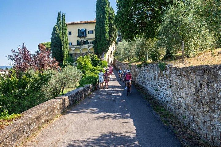 Tuscany Bike Tour with Wine, Oil and Food in the Florentine Hills