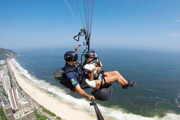 Paragliding Flight in Pedra Bonita//São Conrado/RJ