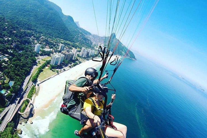 Paragliding Flight in Pedra Bonita//São Conrado/RJ