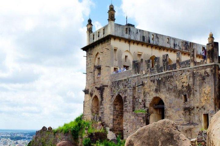 Private Half-Day Tour: Golconda Fort and Qutb Shahi Tombs from Hyderabad