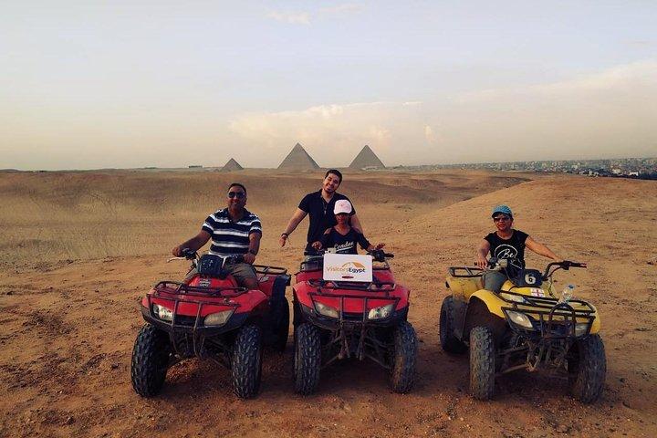 Day Tour at Giza Pyramids & Sphinx
