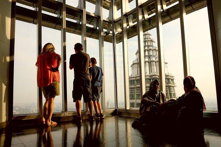 Petronas Twin Tower Ticket & Hotel Pick up