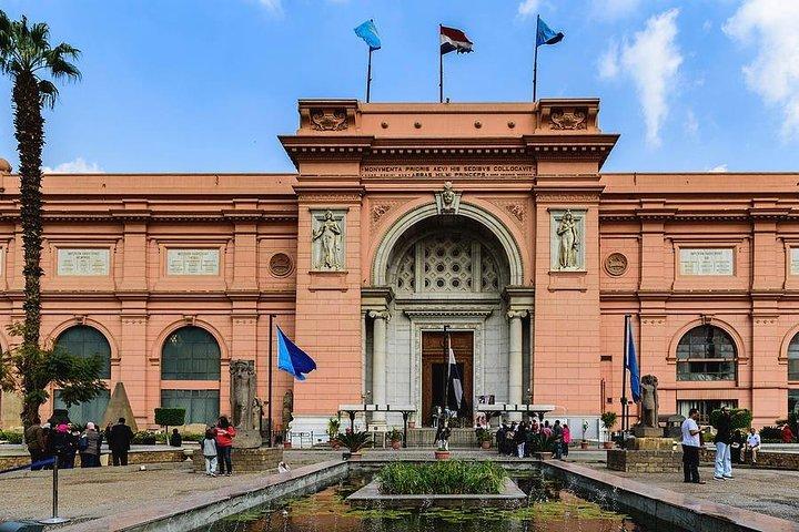 Visit Egyptian Museum