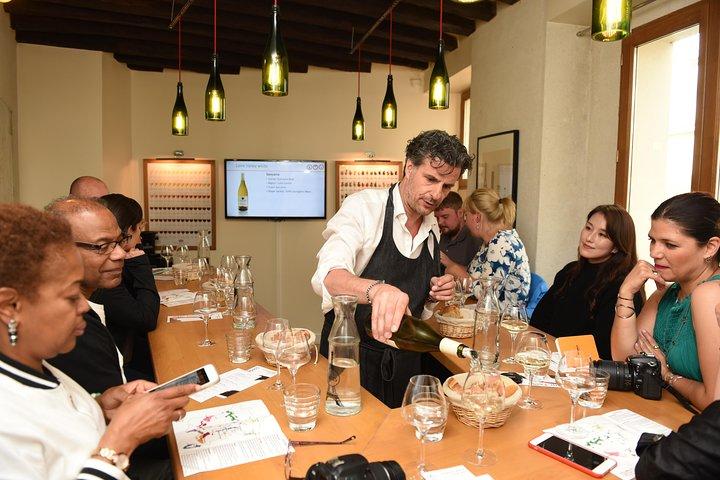 Walk & Wine Tour in the Latin Quarter