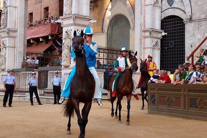 Exclusive Private tour To Siena and San Gimignano