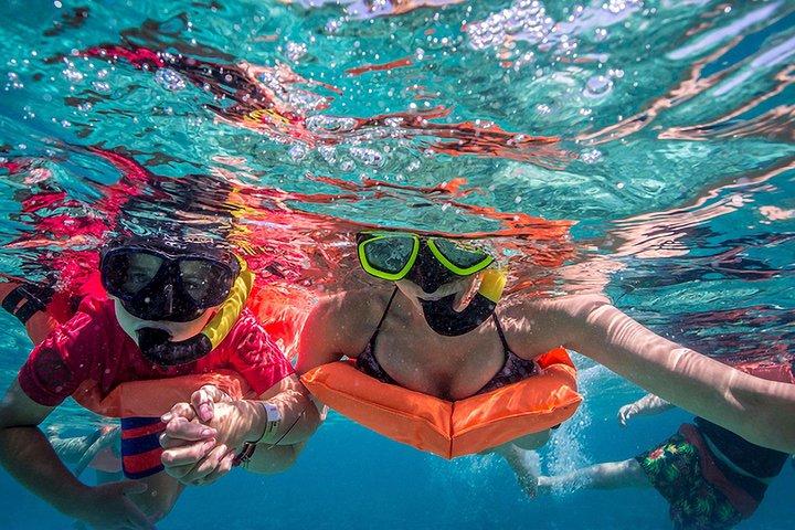 Isla Contoy and Isla Mujeres Tour with Snorkeling from Cancun