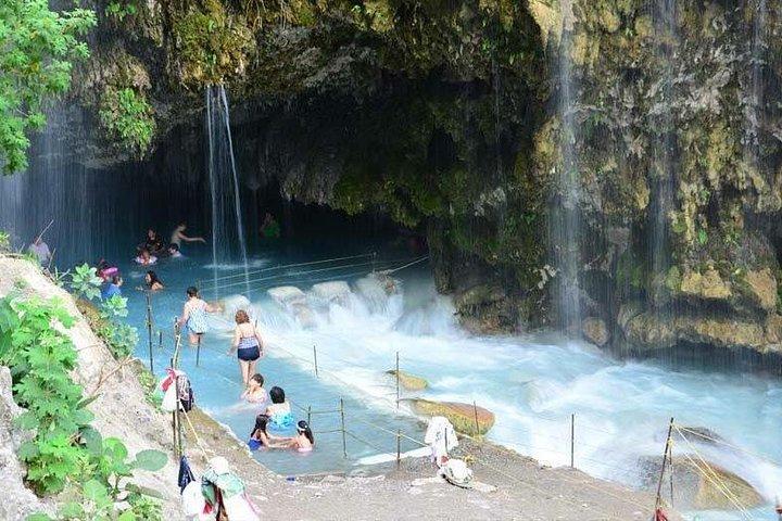 Tour to the Tolantongo Caves, starting from Querétaro