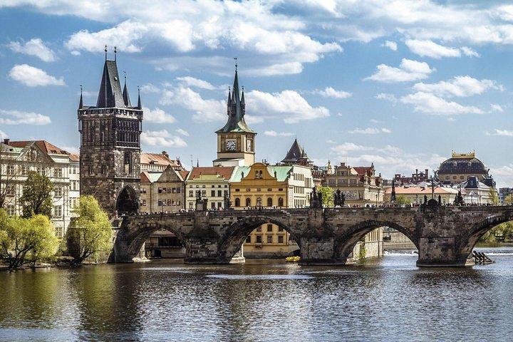 1-way Prague to Munich - private transfer - up to 7 passengers