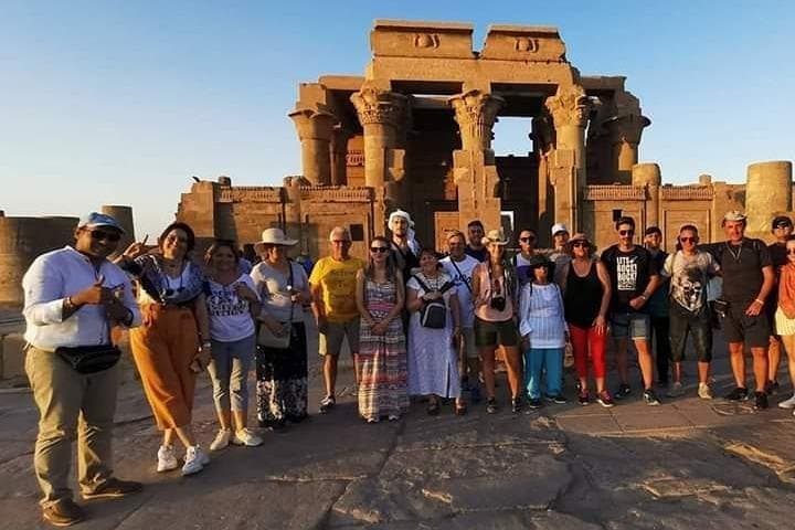Nile cruise between Luxor and Aswan: Sail the best temples in Egypt