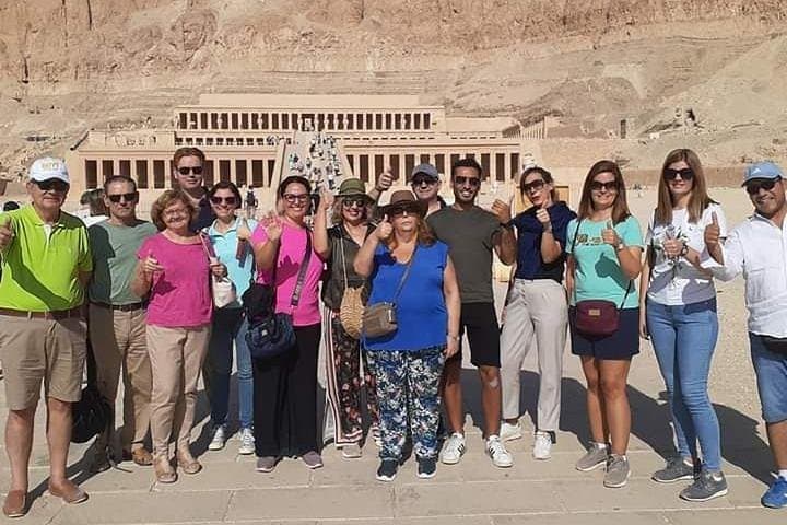 Nile cruise between Luxor and Aswan: Sail the best temples in Egypt